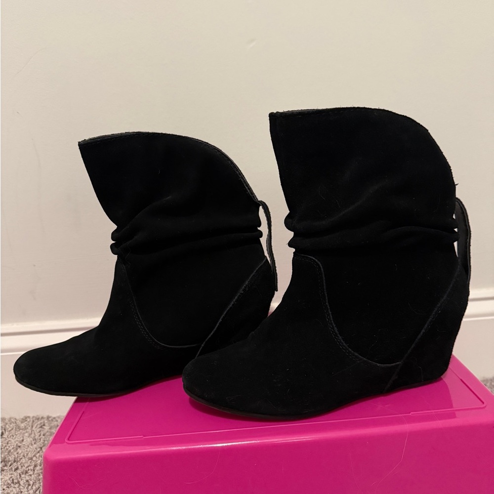 💖Gorgeous and super comfy White Mountain leather suede upper boots size 7 💖💖